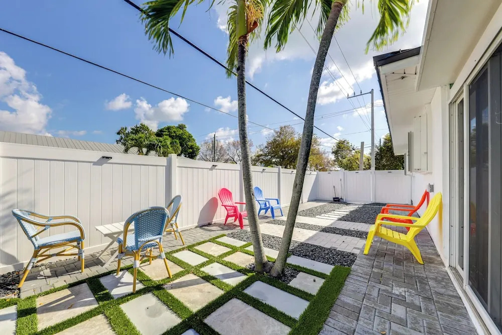 Stroll to Dtwn: Delray Beach Home w/ Outdoor Oasis
