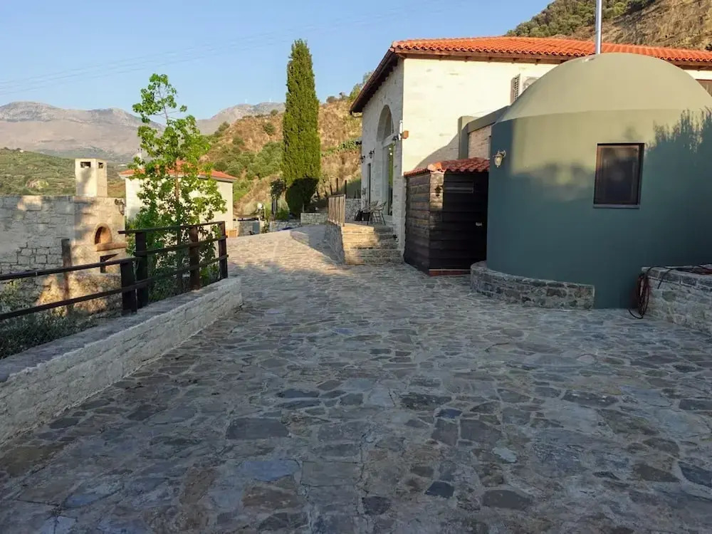 ReCrete - Retreat in Crete