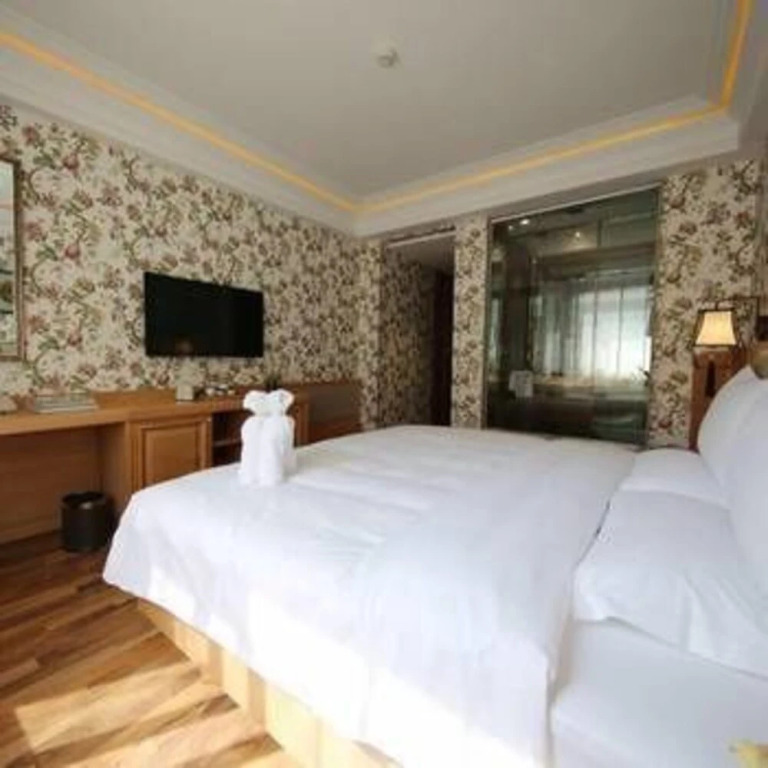 Chinas National Colours Fashion Themed Hotel