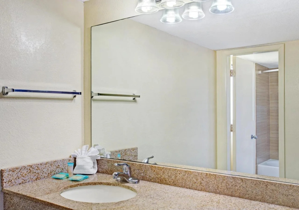 Ocean Breeze Inn