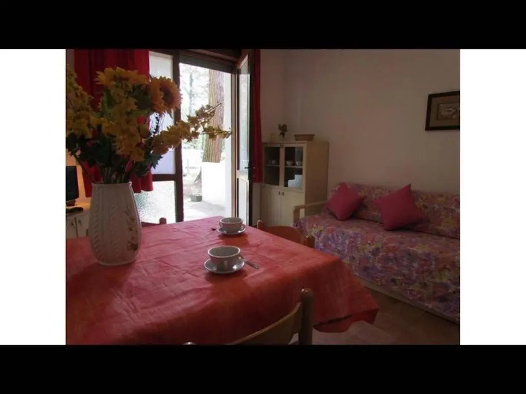 Charming apartment with fenced garden