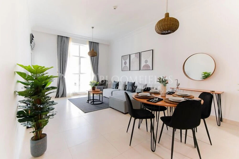 Golf course view, stylish 2BR