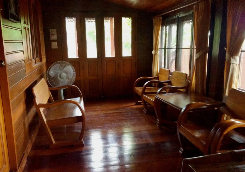 Sasithorn Garden View Hotel(ศศิธร การ์เดน วิว รีสอร์ท)