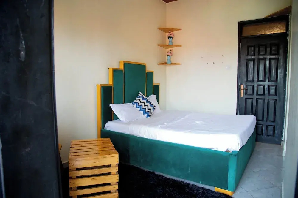 Noaz Hotel