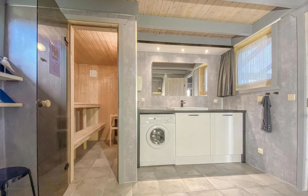 Cozy Home In Rechlin With Wifi