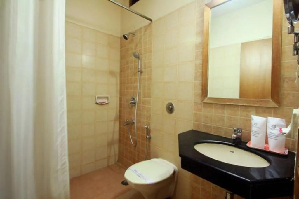 Hotel Roopa