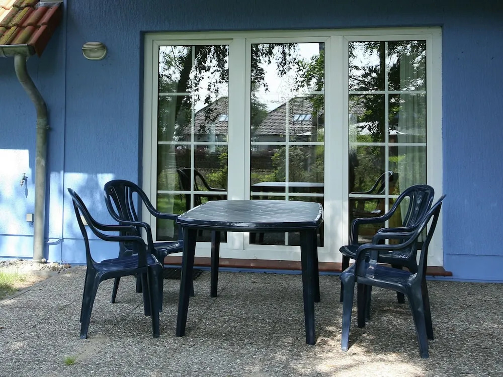 Spacious Holiday Home with Terrace in Dierhagen Strand