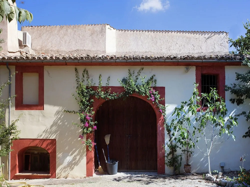 Terraced House in Mallorca with Pool