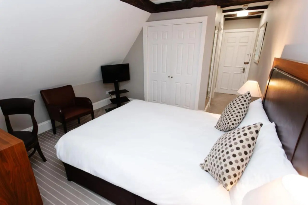 Hatton Court Hotel