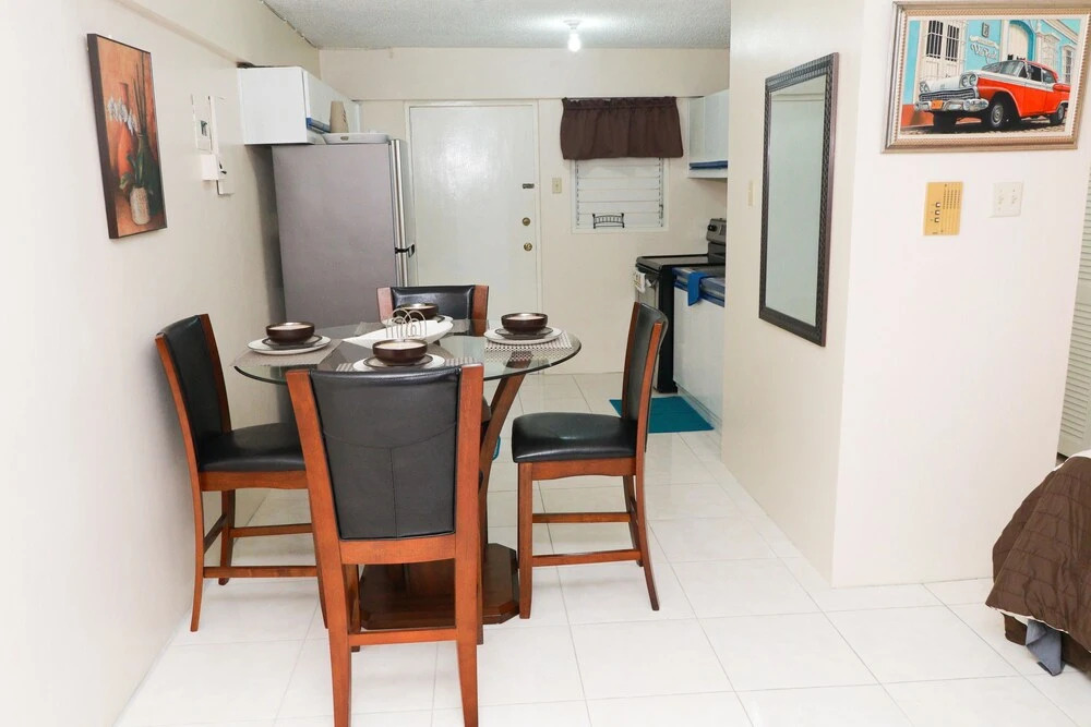 Kensington 212 Suite
