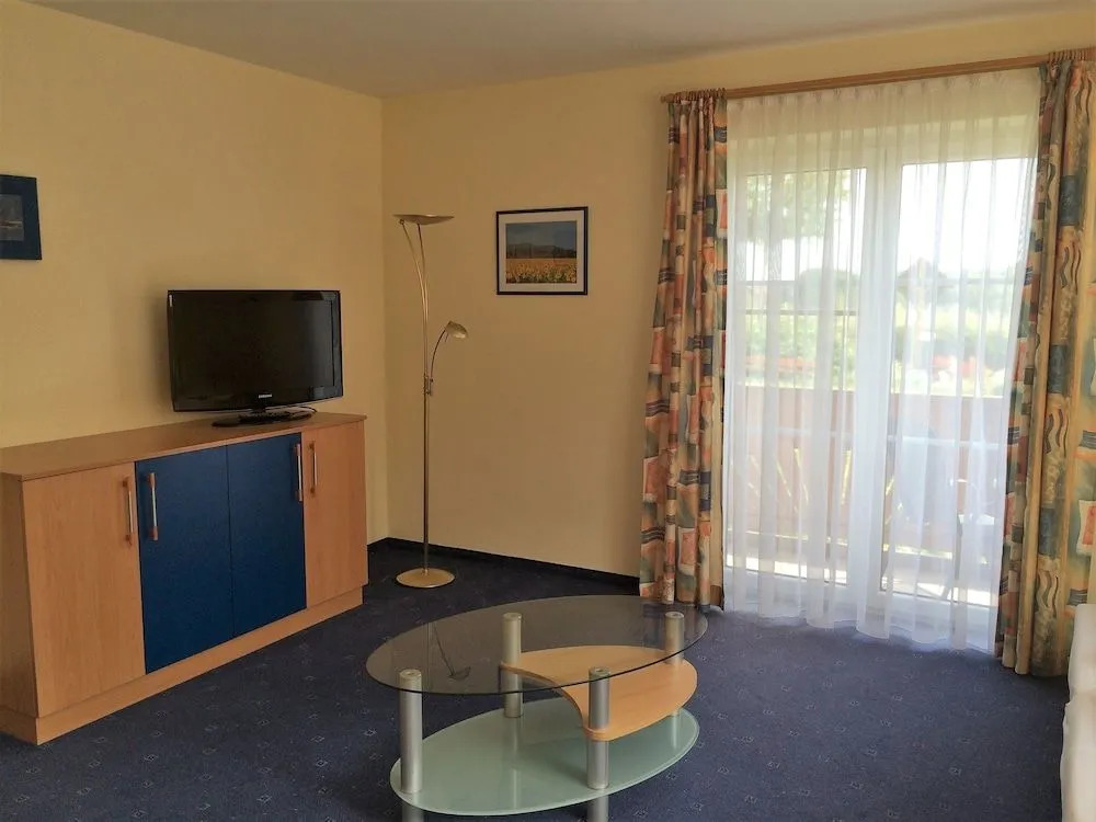 Hotel Garni Oasis Loipersdorf