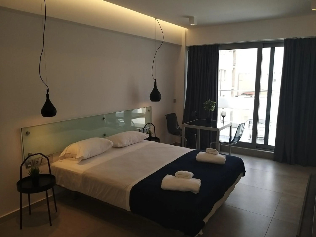 Amazing Apartments @ Aiolou Str
