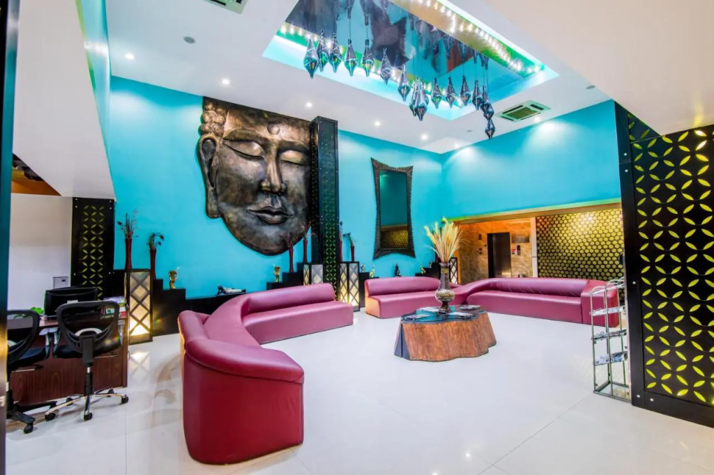 Hotel AVN Grand