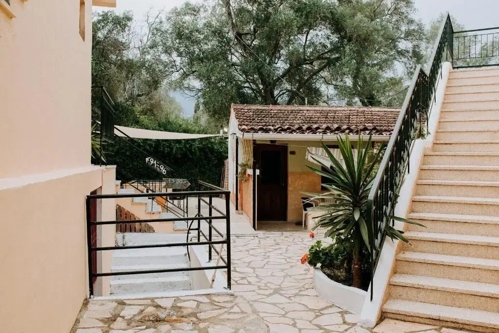 Wilde Rose Hotel