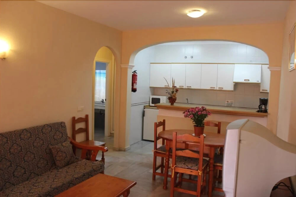 Malaga 102180 2 Bedroom Apartment By Mo Rentals