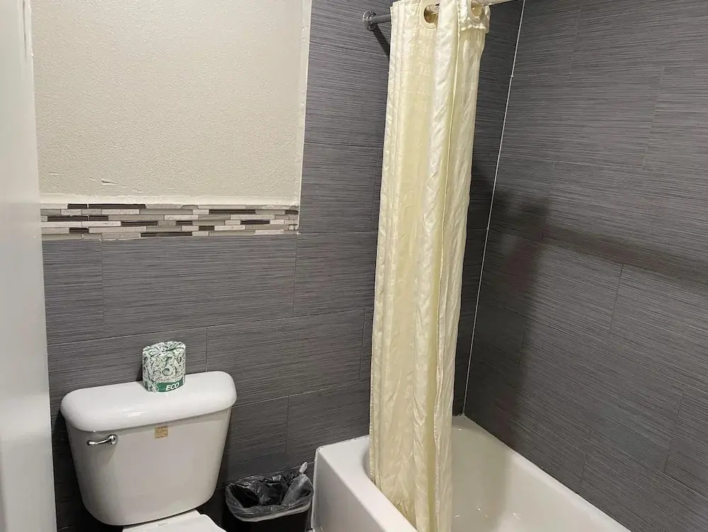 Passport Inn & Suites Corona Hotel
