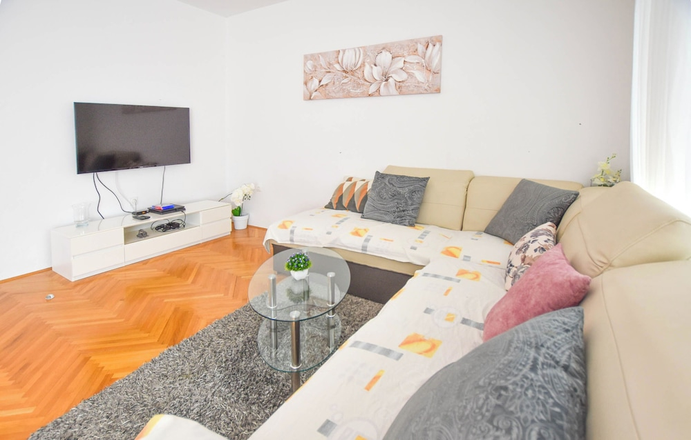 House Rovana