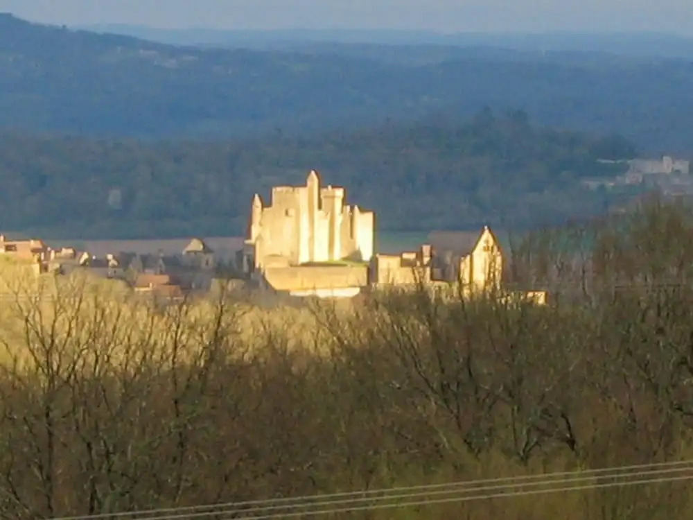 House With 2 Bedrooms in Beynac-et-cazenac, With Pool Access and Furni