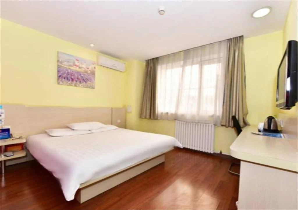 Guangwai Jingbin Hostel West Railway Station