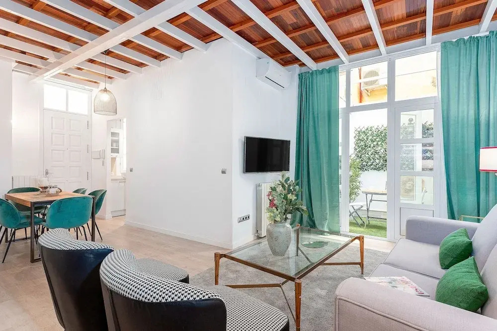 Cozy 2BD Duplex With Private Patio Plaza Nueva II Sevilla