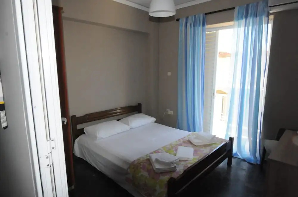 Kinetta Apartments