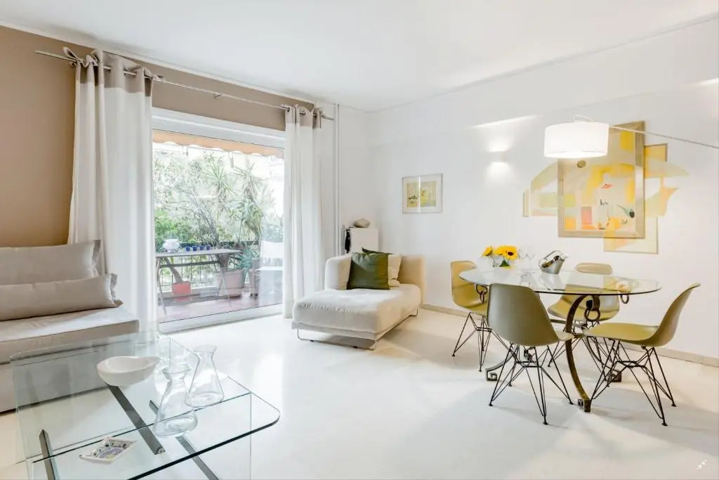 Unique Luxurious Apartment at Athenian Riviera