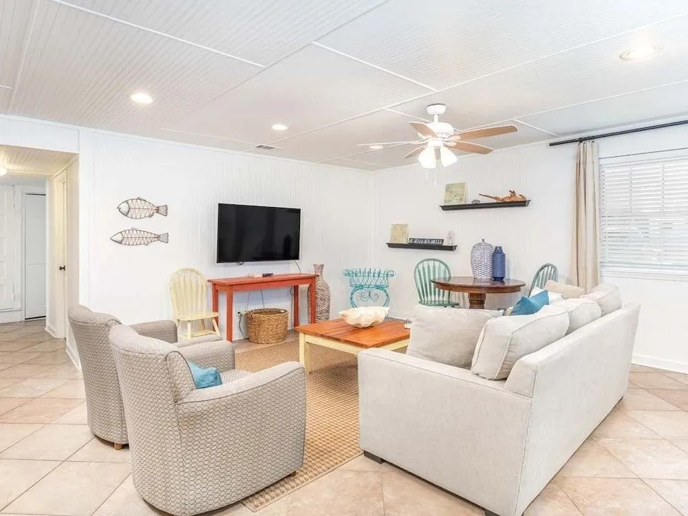 Bikini Bottom by Tybee Vacation Rentals