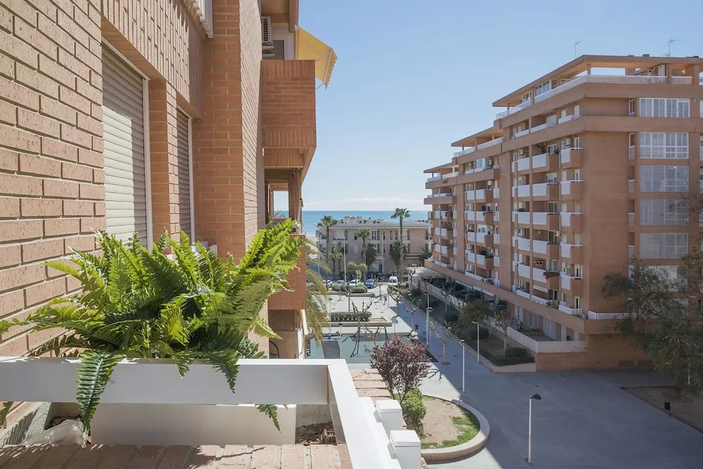 City Valencia Beach 360
