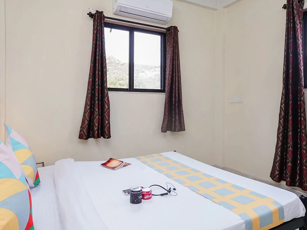 OYO 19578 Home Mountain View 3BHK Lonavala