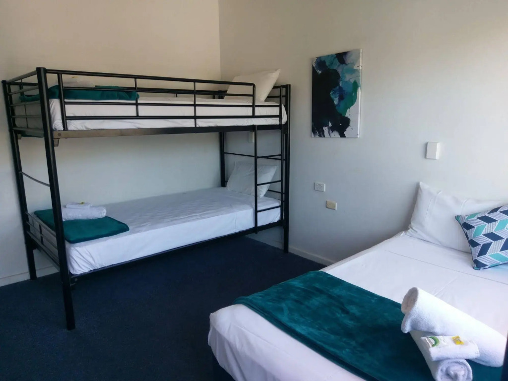Kacys Bargara Beach Motel