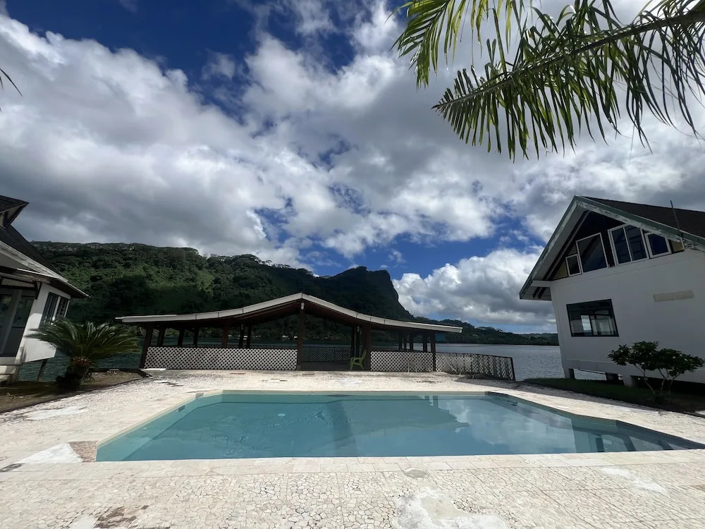 Mape Faaroa Bay Villa