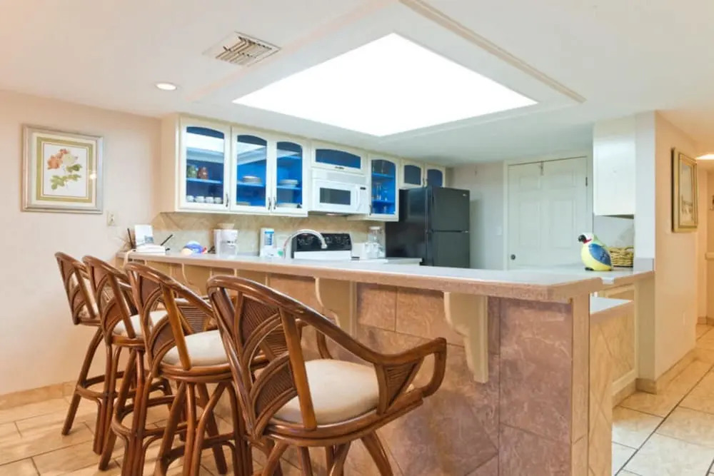 Saida IV Condominium 702