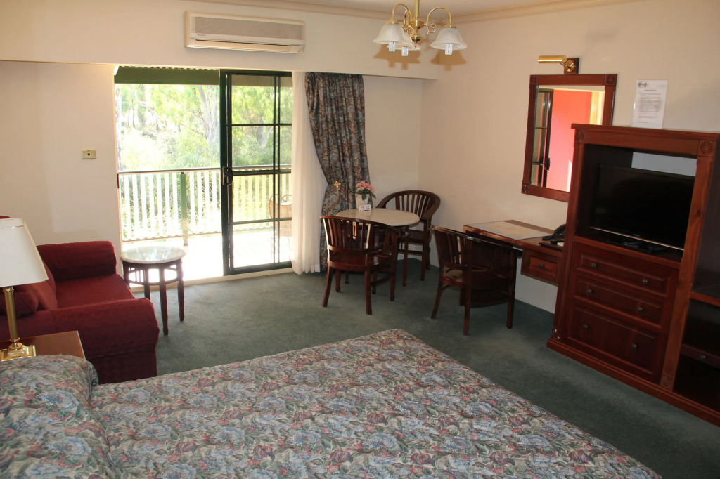 The Lawson Riverside Suites