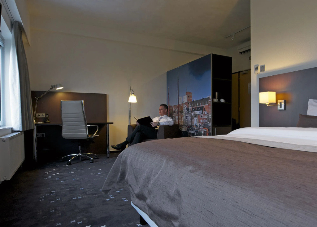 Flonk Hotel Groningen Zuid, BW Signature Collection