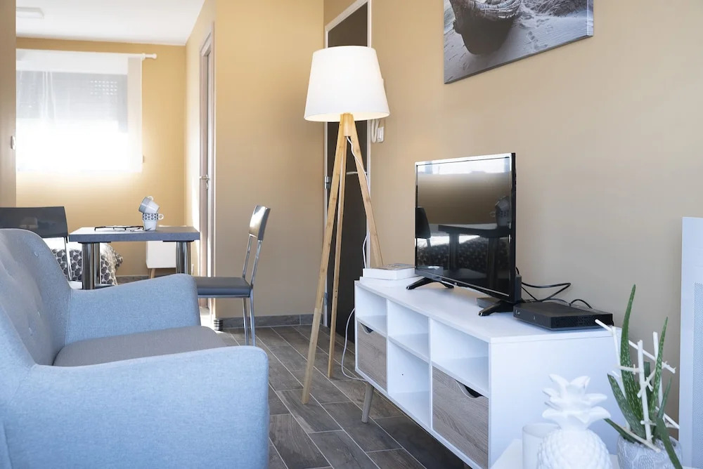 Le Fabre 101 - Charmant studio - proche hypercentre et hôpital - Wifi - Parking