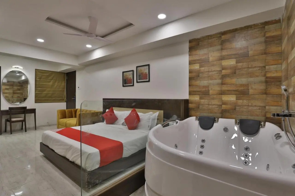 Hotel Privya Rooms and banquet Surat