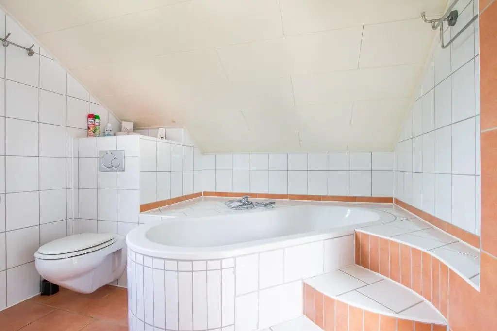 Tolstov House - 6 Room Villa with Garden - 15 Min Messe DUS & Airport DUS
