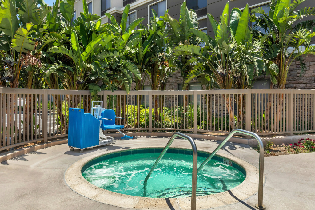Hampton Inn & Suites Moreno Valley