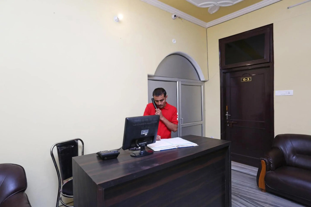 OYO 12758 Hotel Greenview Inn