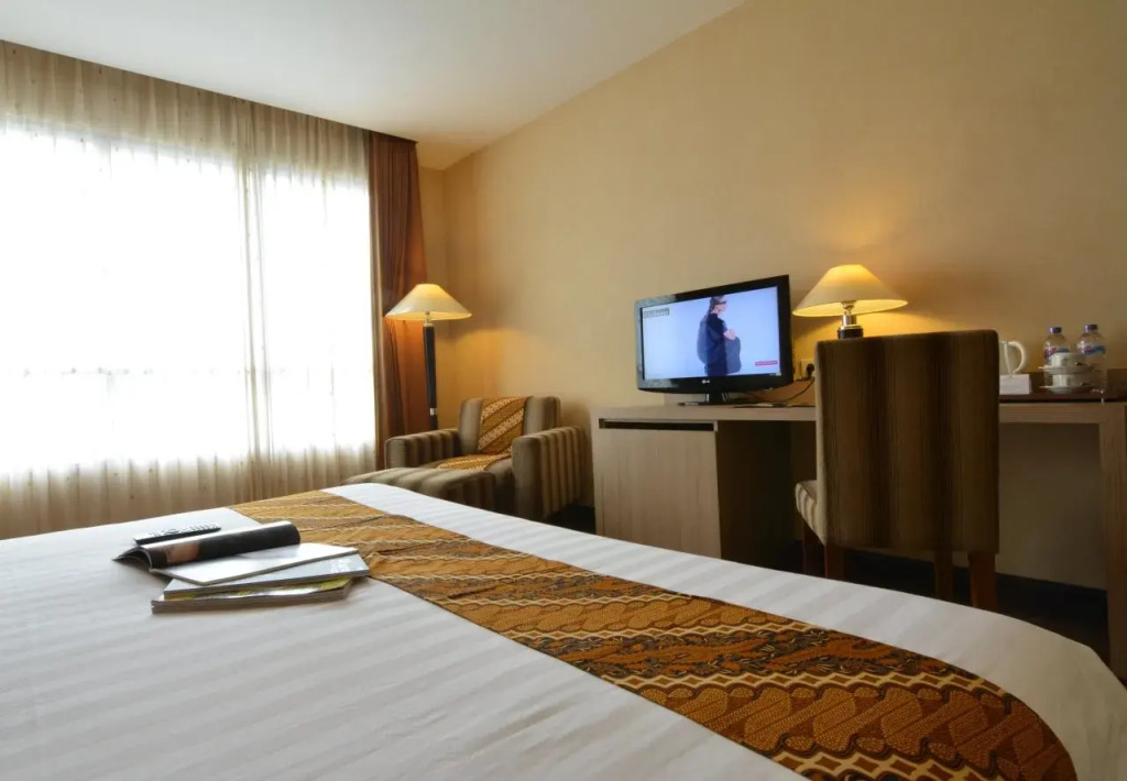 Istana Hotel