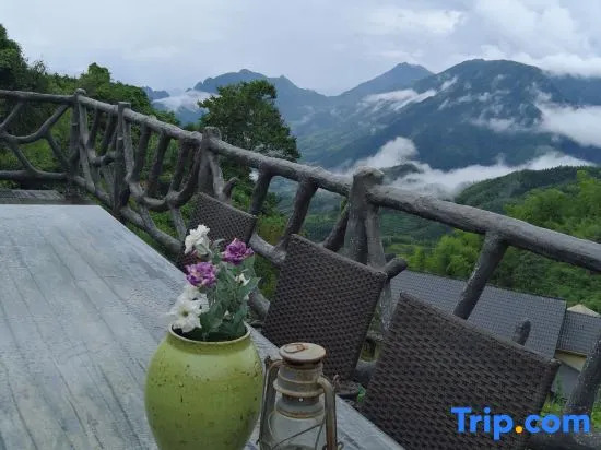 Yun Shang Wu Tian Guesthouse