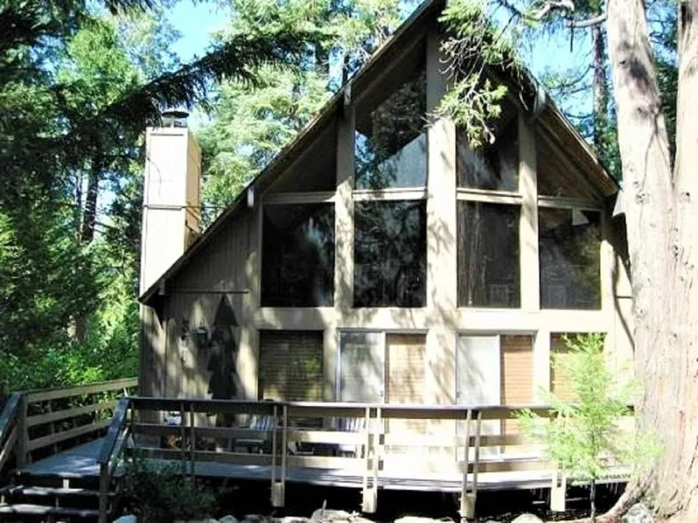 Woodsy 'a' Frame 3 Bedroom Cabin by RedAwning