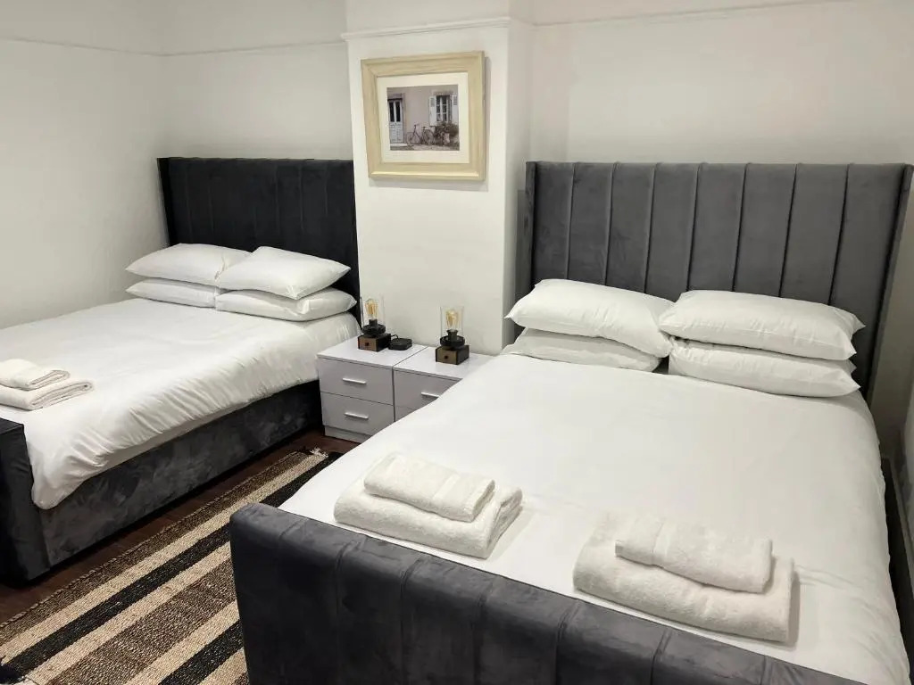 Sakura,sleeps 8 Netflix