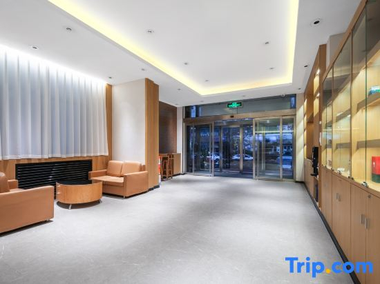 LE JU Hotel (Zhengzhou Zhongzhou Avenue Zhongyuan International Exhibition Center)
