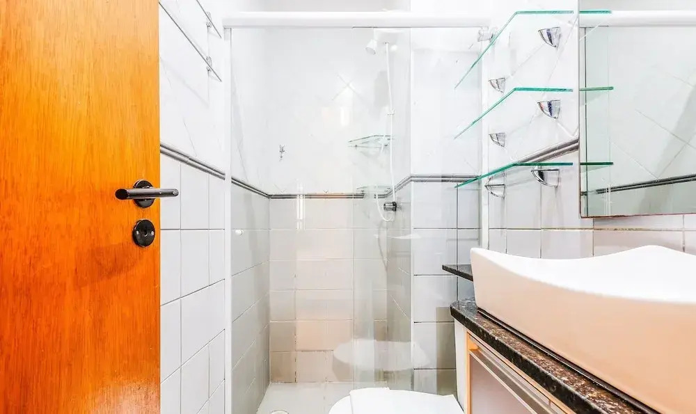 Apt w/ Balcony Sudoeste - Por0017