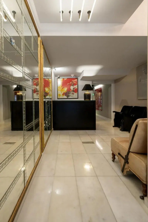 Fos DownTown Suites