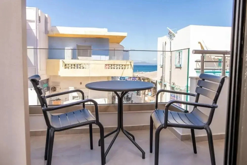 Zen Apartments By The Sea