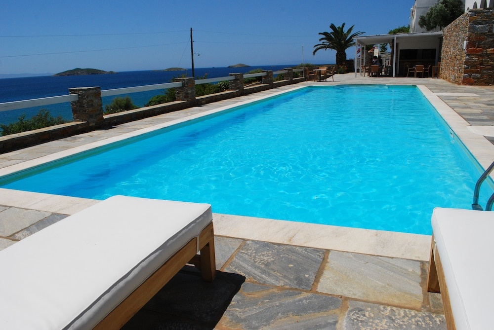 Hotel Perrakis