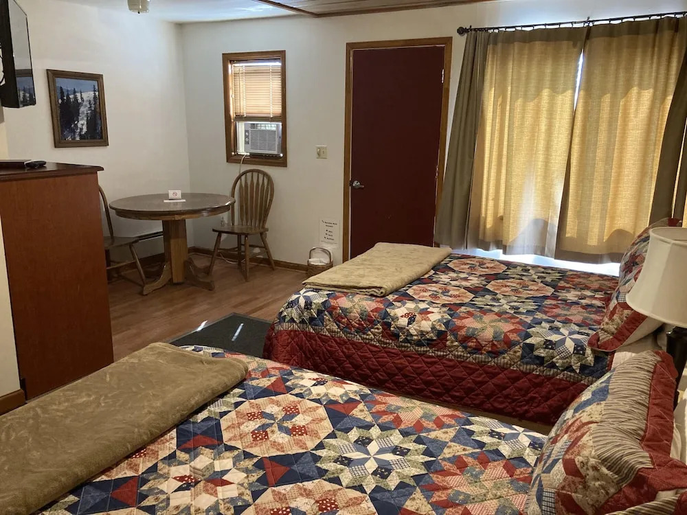 Bearadise Motel