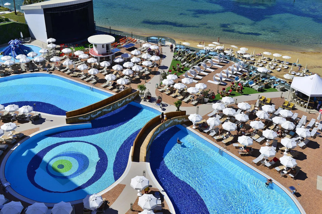 Azura Deluxe Resort & Spa - Ultra All Inclusive